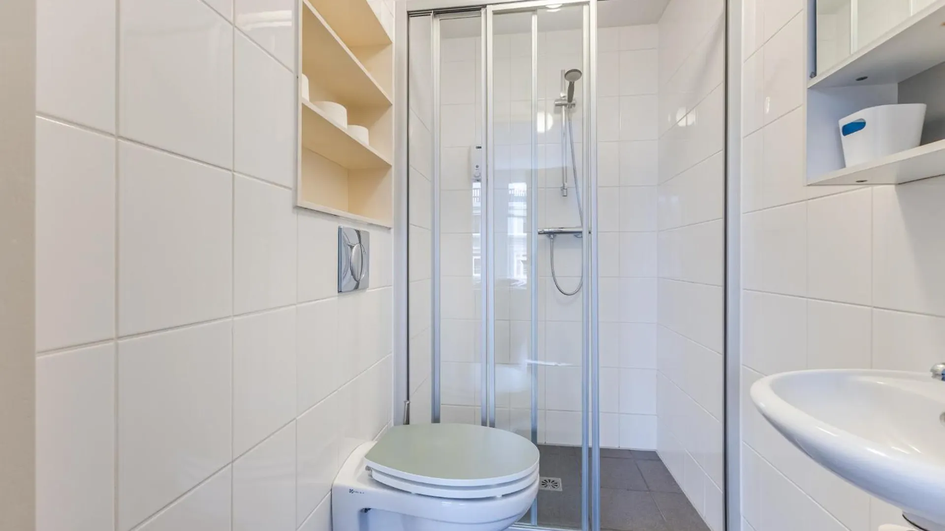 Albert Cuyp Studio Amsterdam 0*,  Nederland